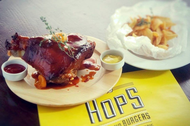 Φωτογραφία του Hops Beer & Burgers